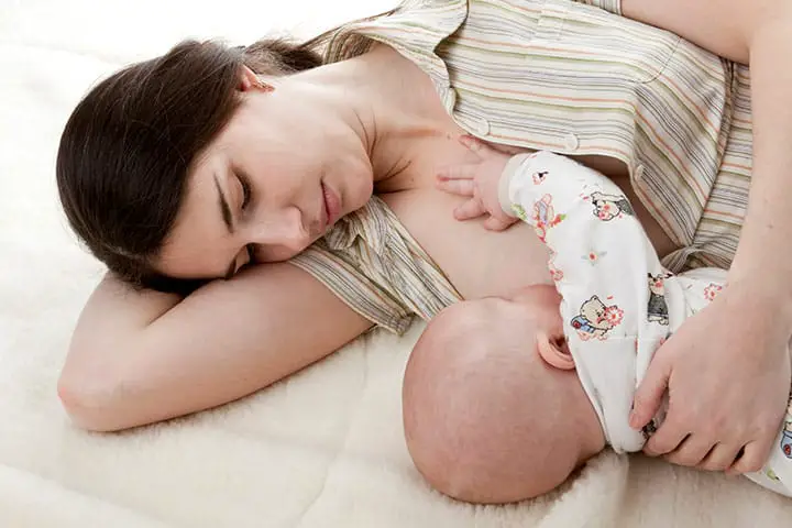 How to Stay Awake While Breastfeeding