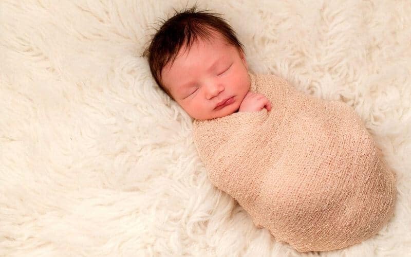 When to Stop Swaddling Your Baby